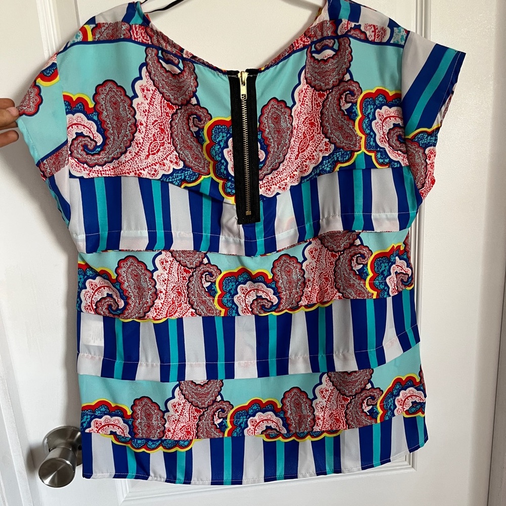 Gibson Latimer Bright Colorful Patterned Top Size… - image 2